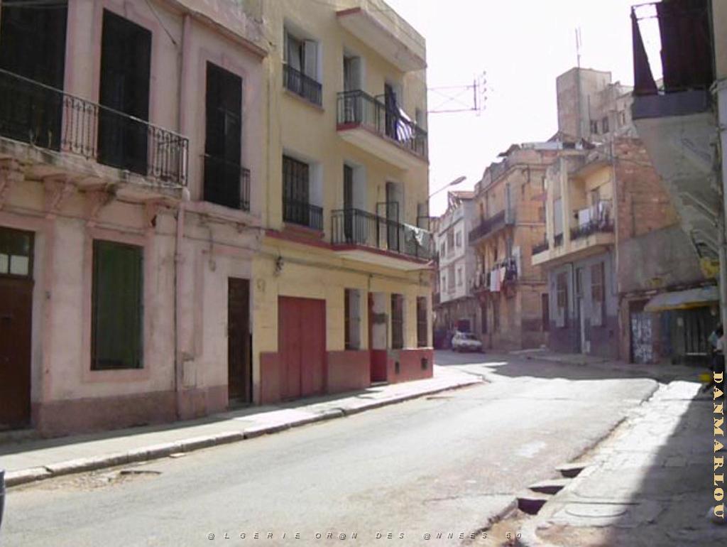 rue Rabelais 42.JPG